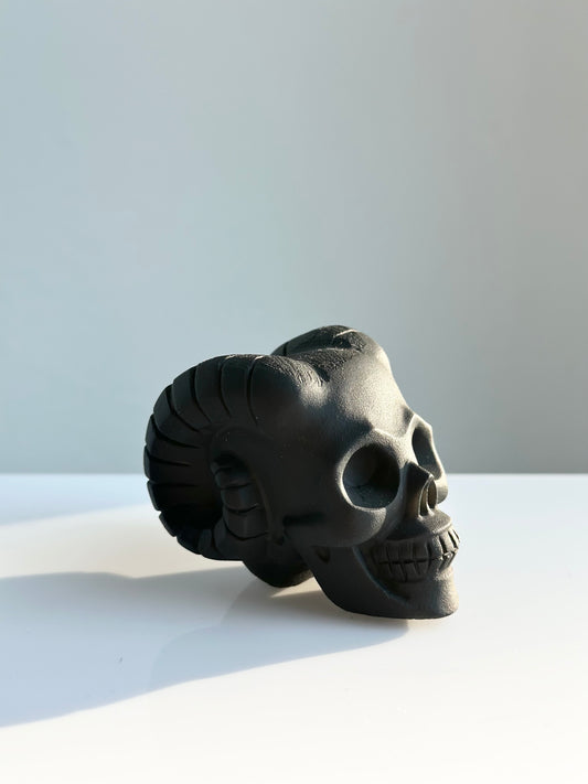 Obsidian | Horned Skull