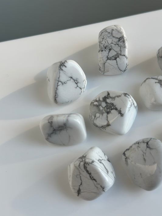 Howlite | Tumble