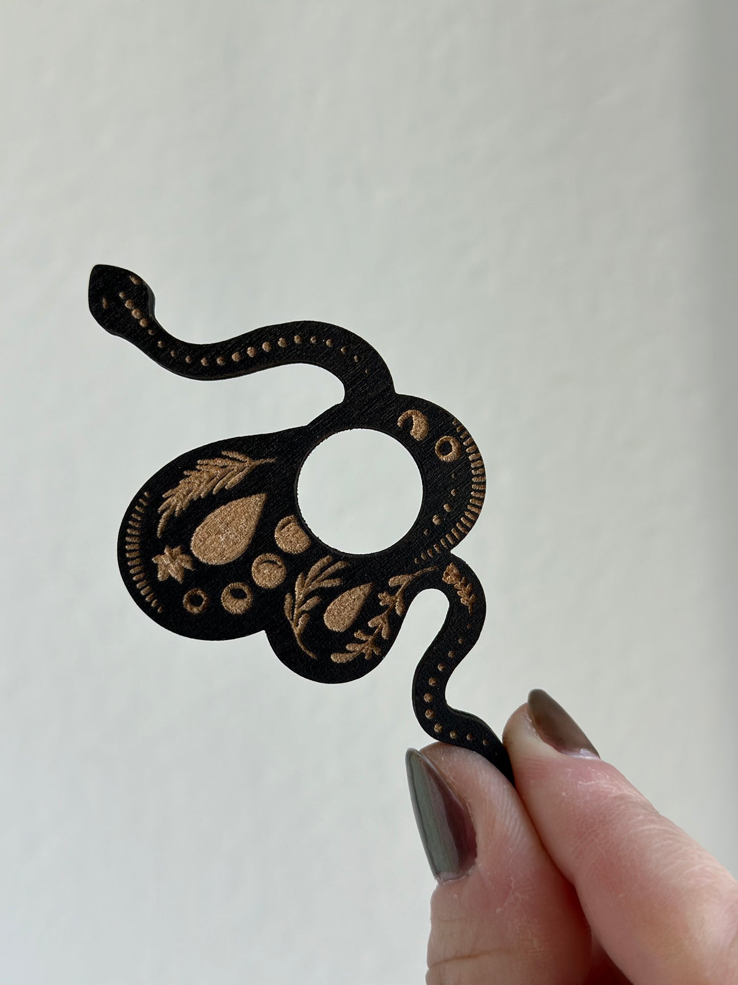 Wood Snake | Sphere Holder