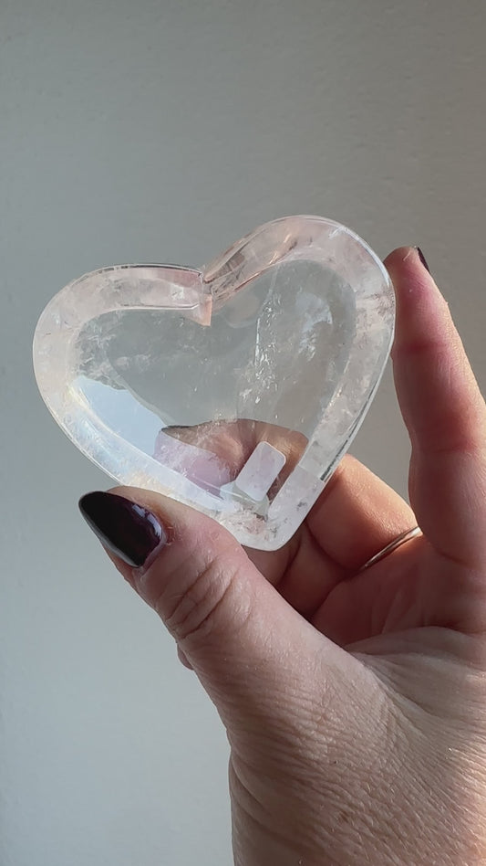 Clear Quartz Heart Bowl | 01